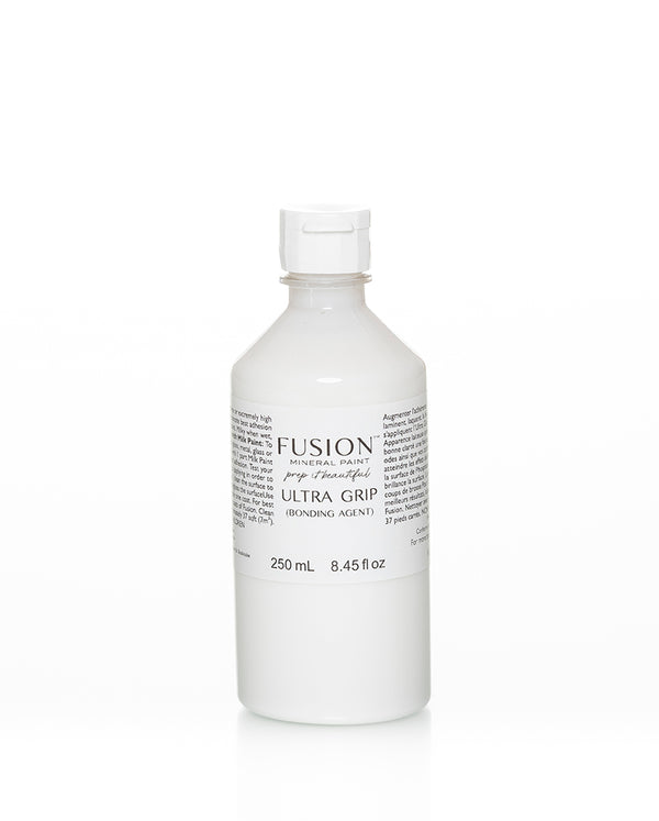 Ultra Grip / Bonding Agent bottle for premium paints and DIY décor projects, ensuring superior adhesion on tricky surfaces.