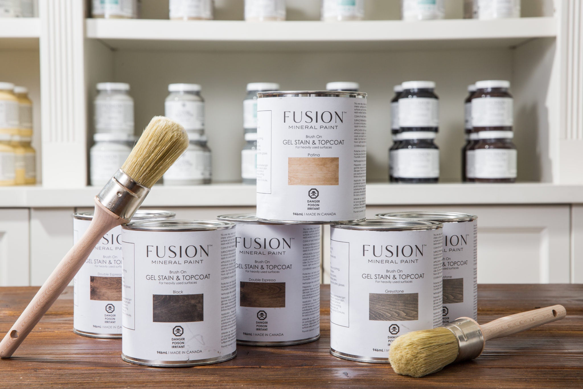 Premium Fusion mineral paints and art tools for modern home décor and DIY projects, showcasing decorative finishes and accessories.